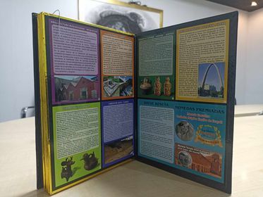 Alternative view of Album to collect Peruvian coins 2026